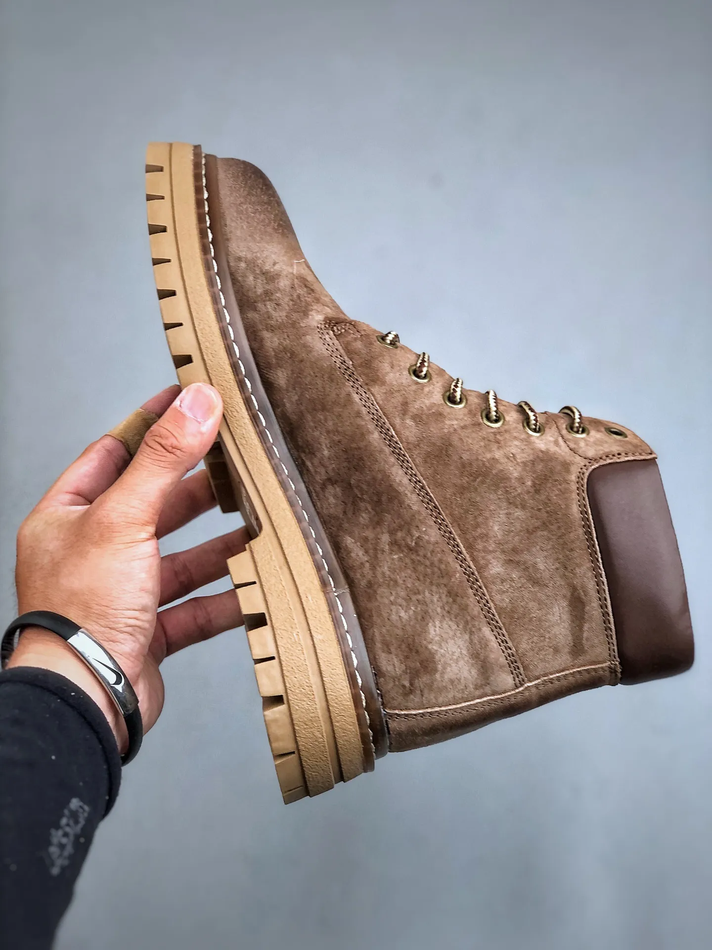 Local self-pickup💰560 supports store release. New goods🚀#Timberland Timberland/Timberland classic outdoor casual rhubarb boots series. Guangdong factory quality. Original box and original packaging. The fabric is made of Italian 🇮🇹 top-grade frosted fine-grained cowhide. It is paired with anti-odor and anti-corrosion genuine leather latex insoles to give you a perfect wearing experience. The quality is exquisite and durable. A must-have for sportsmen. Specializes in not looking handsome. High-quality and first-class foot feel. Size: 39 -44 (leather shoe size)